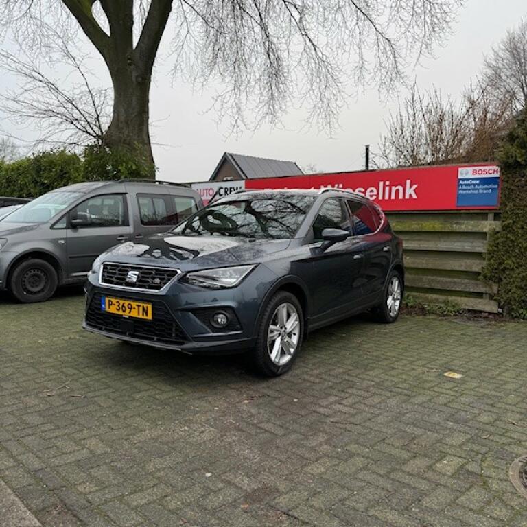 SEAT-Arona-thumb